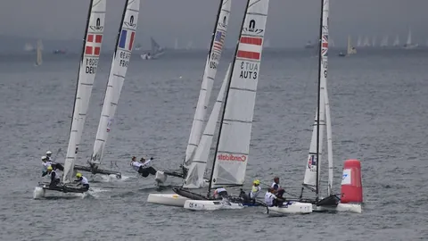 共筑辉煌，携手共创残奥盛事（亚残运特刊）人民日报